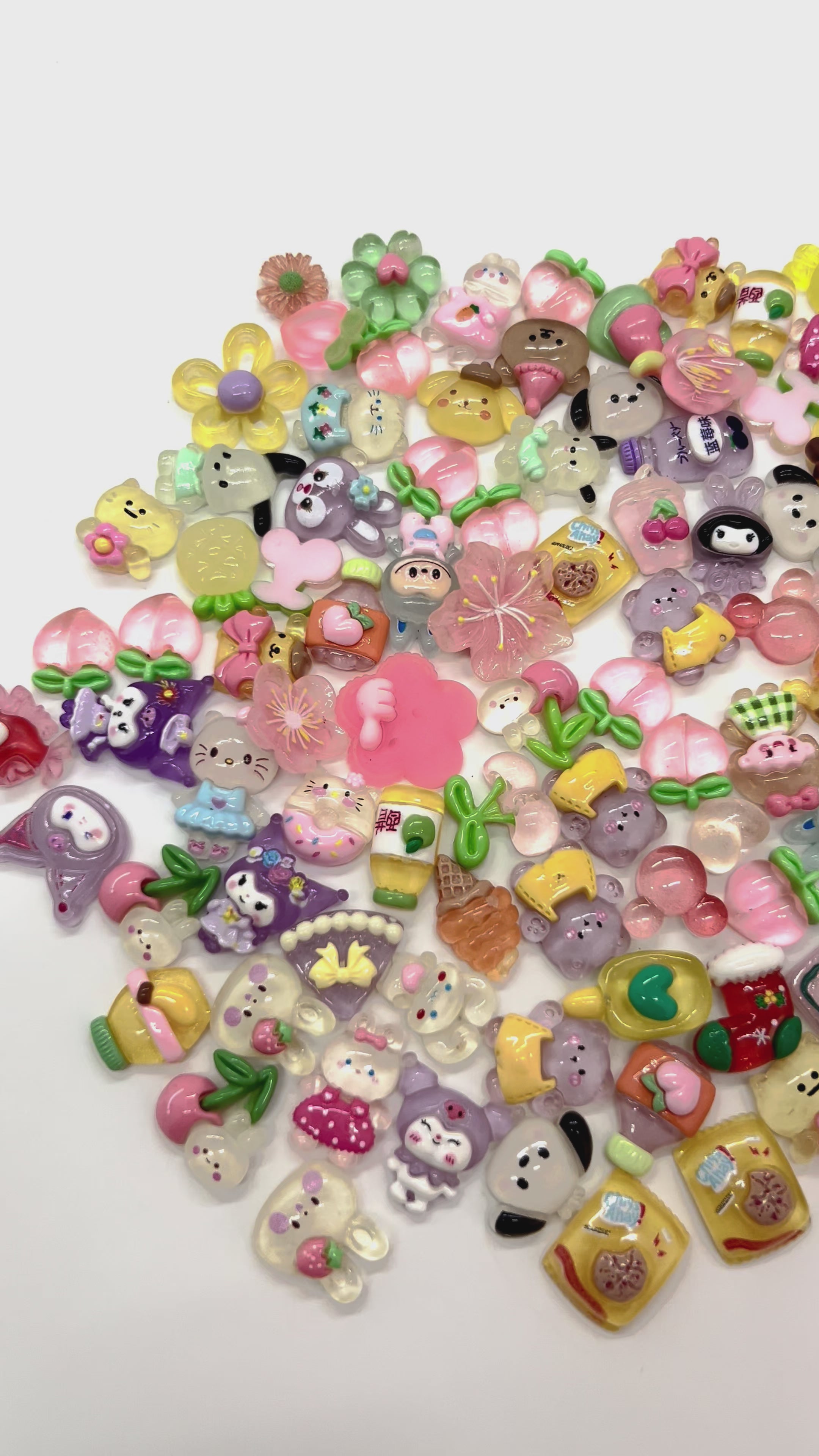100 Pcs Mixed Decoden Charms